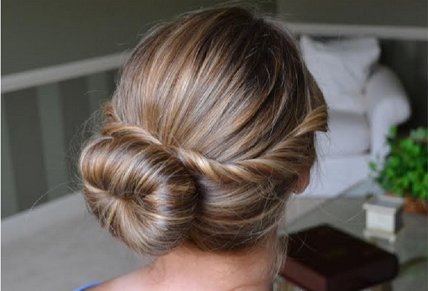 10 Super Quick Hair Bun Tutorials