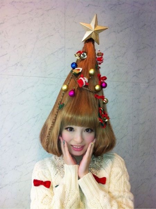 Creative Cute Christmas Hairstyles For Women